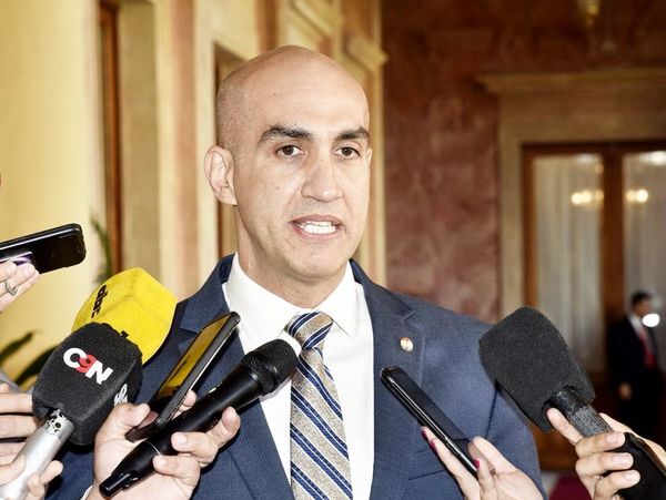 Ministro de Salud descarta casos de sarampión, dice que es varicela - Nacionales - ABC Color
