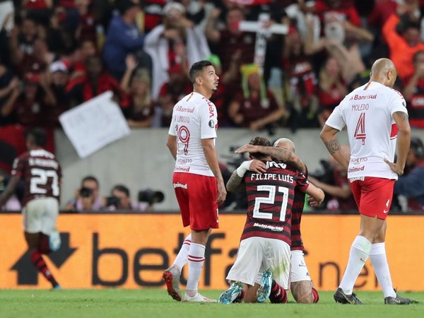 Flamengo se acerca a las semis