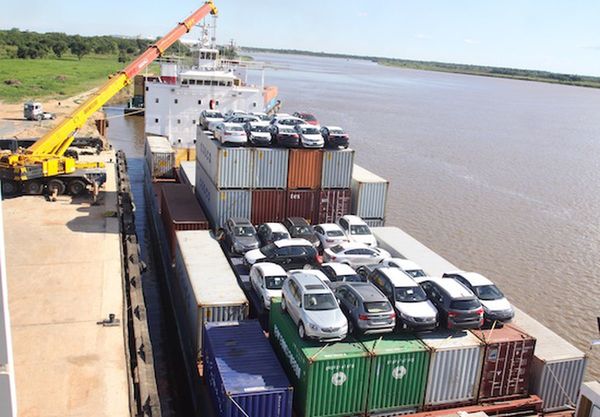 Importadores reclaman plan de acción al gobierno para salir de la crisis