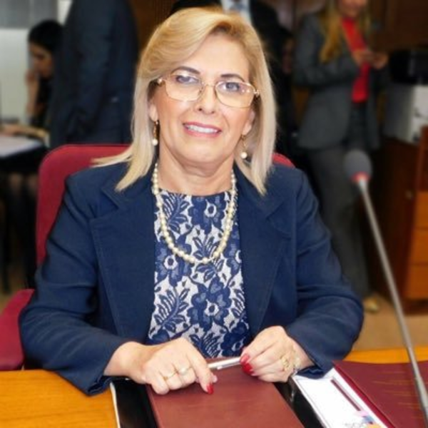 'Ya tenemos que seguir trabajando, es necesaria la reactivación económica', sostiene senadora opositora