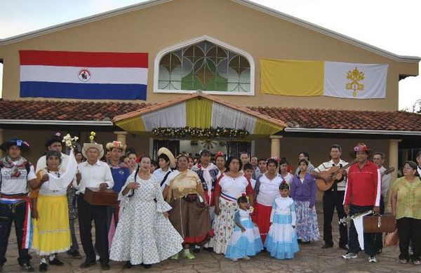 Curiosas costumbres y festividades enriquecen el folclore nacional  - Periodismo Joven - ABC Color