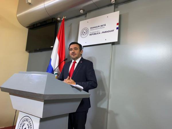 Ejecutivo plantea aumento salarial del 16% para los docentes en el presupuesto del 2020