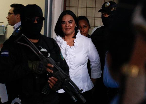 Justicia hondureña condena por corrupción a esposa del expresidente Porfirio Lobo - ADN Paraguayo