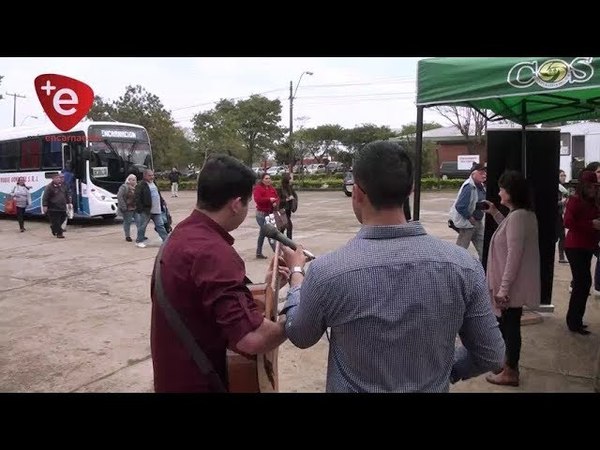 CON FOLKLORE, RECIBIERON A TURISTAS EN ENCARNACIÓN