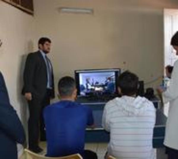 Realizan primera audiencia por videoconferencia en penal de CDE - Paraguay.com