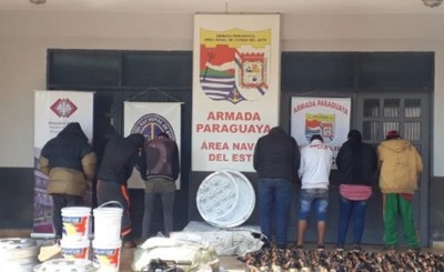 Incautan neumáticos, canoas y detienen a 7 personas tras balacera