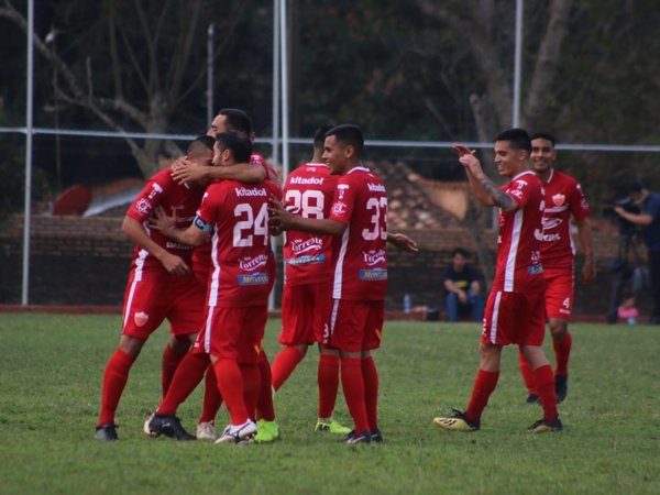 Fernando de la Mora goleó a Tacuary y sigue en la Copa