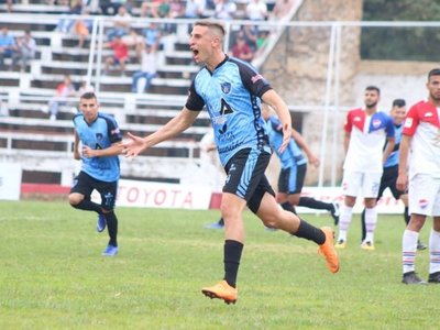 Atyrá avanza en penales y se citará con Sol en octavos