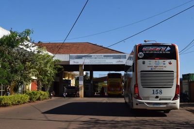 Transportistas de Encarnación cuestionan reflote de un decreto del 2008 - Nacionales - ABC Color