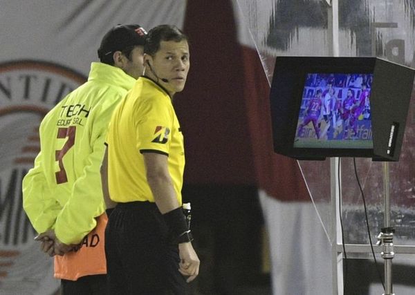 La jugada del penal - Fútbol - ABC Color