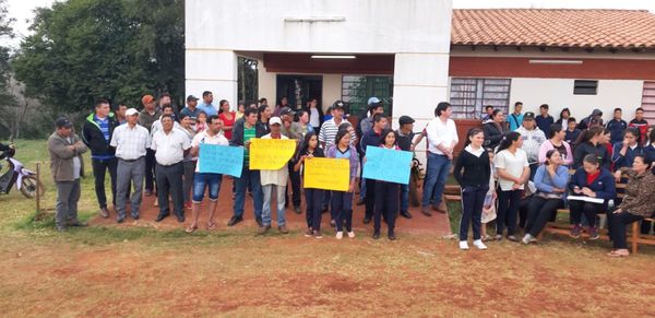 Pobladores de Abaí exigen contratación de licenciada local para Puesto de Salud