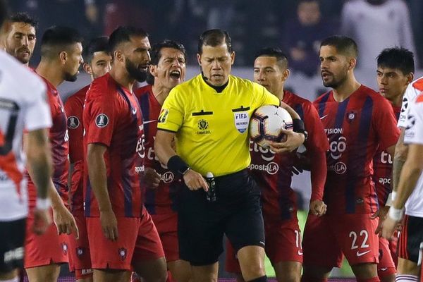 Chilavert explota contra la “Corrupbol” - Fútbol - ABC Color