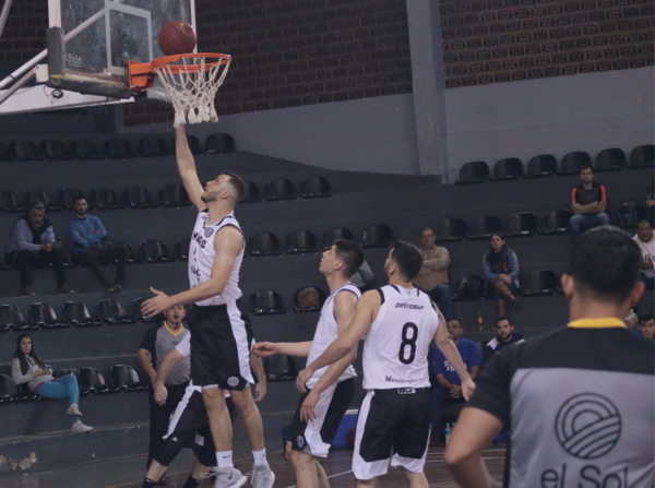 Olimpia Kings arranca con victoria su defensa del campeonato