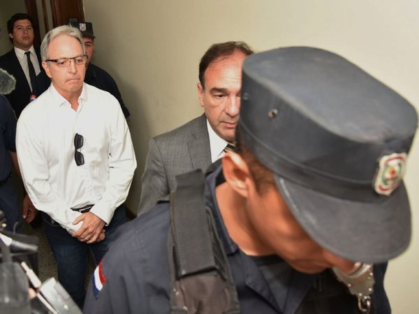 Piden juicio oral para Cárdenas e hijos por enriquecimiento y lavado