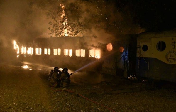 HOY / Quemaron un vagón del Ferrocarril Central, autores serían adictos