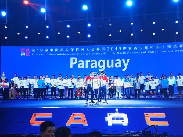 El país se destaca en certamen de robótica de China