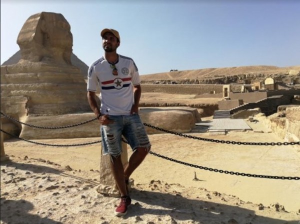 Alessandro Galas cantó “Galopera” en las pirámides de Egipto