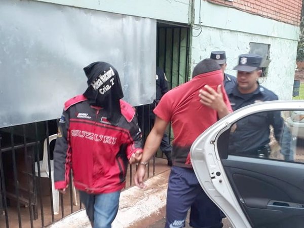 Asaltantes le sacaron fotos desnudo a su víctima y le extorsionaron