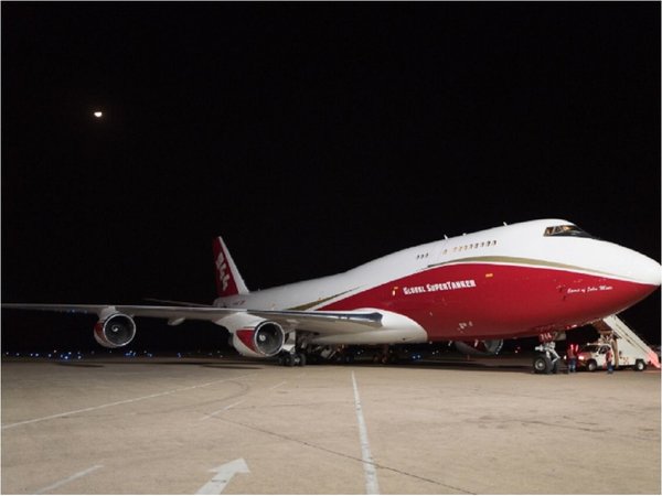 El avión Supertanker llegó a Bolivia para combatir incendios