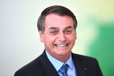 Bolsonaro alerta a militares sobre “guerra de información” con la Amazonía - Mundo - ABC Color