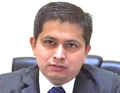 Contraloría inicia investigación a hermano de senador Buzarquis