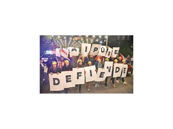 Convocan a nueva protesta en contra del presidente