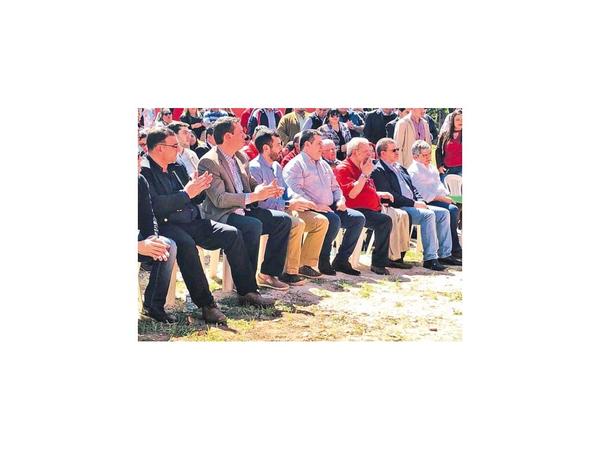 Calé participa de acto cartista con discurso crítico de HC al Gobierno