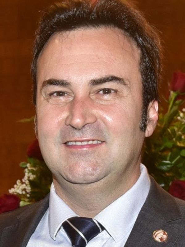 Gubetich deja Conatel y es nuevo titular del IPS - Política - ABC Color