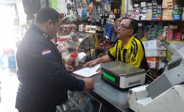 Asaltan comercial y se llevan G. 10 millones