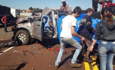 Conductor se salva tras brutal accidente en Naranjal