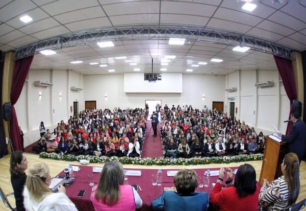 GOBERNACIÓN SEDE DE ENCUENTRO DE REDES DE MUJERES POLÍTICAS.