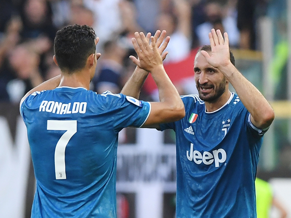Juventus estrena su título con ajustada victoria sobre Parma