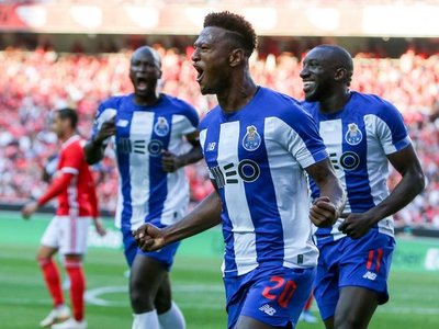 Porto se lleva el clásico en casa del Benfica