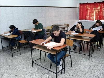 Ejercitan el razonamiento en un  riguroso intercolegial de Física