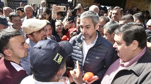 Abdo recorre Misiones con apoyo  de Yacyretá - Política - ABC Color