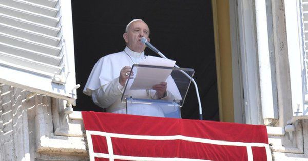 Papa Francisco “preocupado” por incendios en Amazonia, “pulmón vital” del planeta