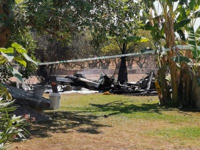 Choque en el aire de helicóptero y ultraligero deja 5 muertos