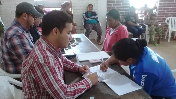Gobierno entregó capital semilla para 67 familias indígenas emprendedoras de Boquerón | .::Agencia IP::.