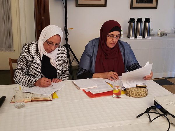 Palestinas visitan Paraguay para conocer lucha de domésticas