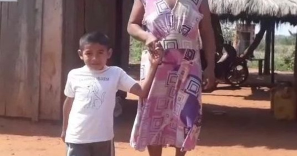 Nació sin piernas y pide ayuda para ir a la escuela