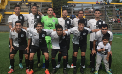 HOY / Resigna puntos pero continúa al frente de la B