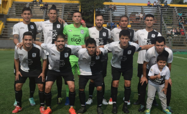 HOY / Resigna puntos pero continúa al frente de la B