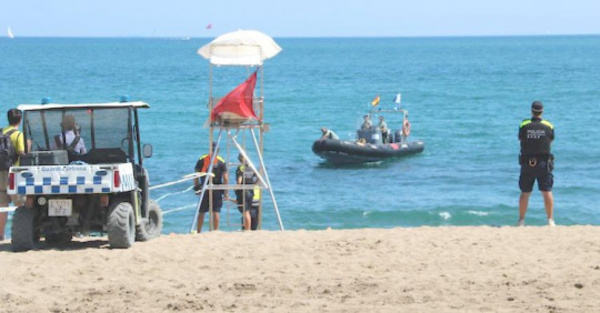 Encuentran bomba en una playa