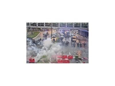 Nivel de represión sube en las protestas en Hong Kong