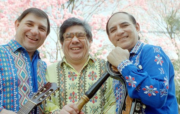 Juan Carlos Oviedo, voz y guitarra - Artes y Espectáculos - ABC Color