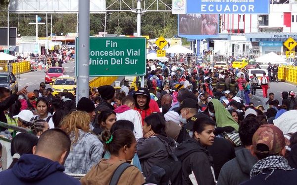 Huida de venezolanos se  multiplica por miles - Internacionales - ABC Color