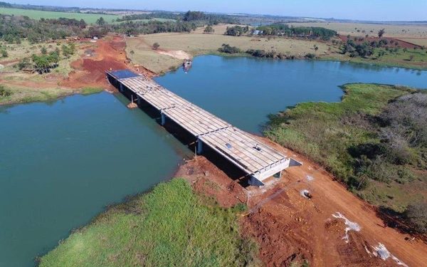 Puente entre Minga Guazú y Hernandarias concluiría en noviembre