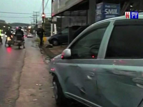 Intentan robar vehículos de una playa de Ñemby