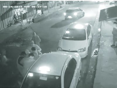 Olimpistas se refugiaron en taxi porque les seguían con pistola los de Cerro