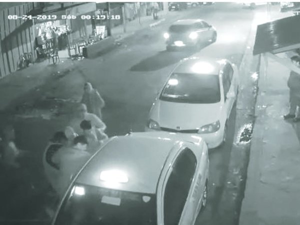 Olimpistas se refugiaron en taxi porque les seguían con pistola los de Cerro